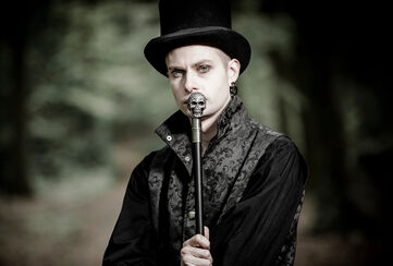 Gothic Men / Discover now!