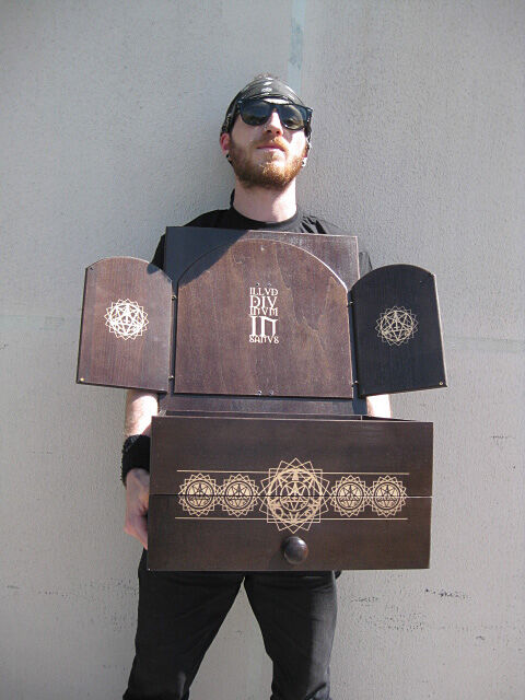 Illud divinum insanus