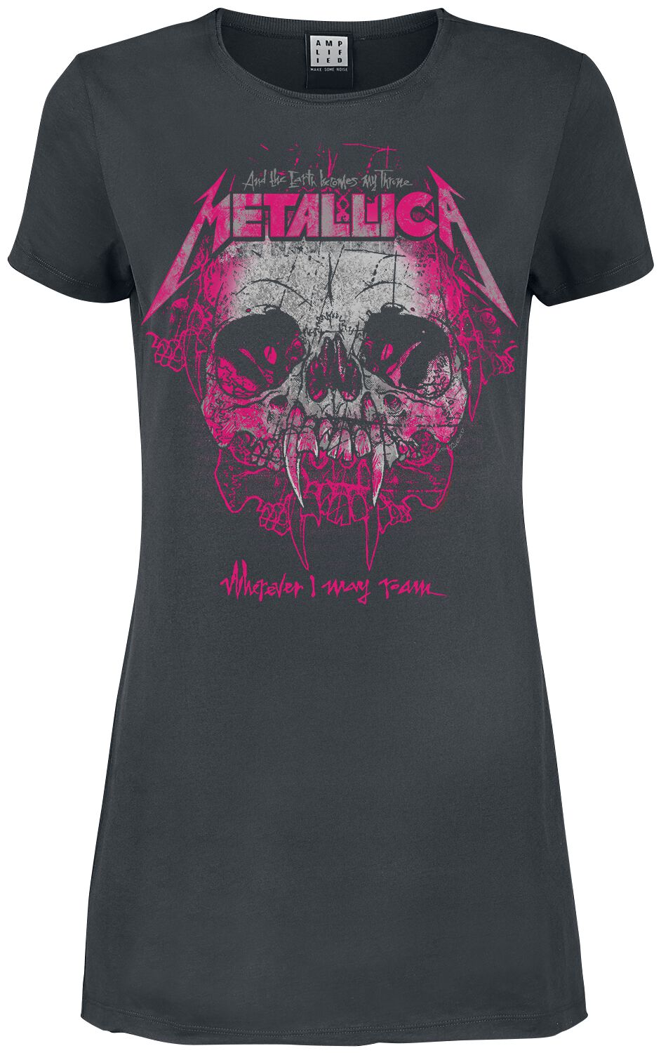 metallica oversized t shirt dress What to Wear With Black Jeans In 15 Celebrity-Approved Outfits